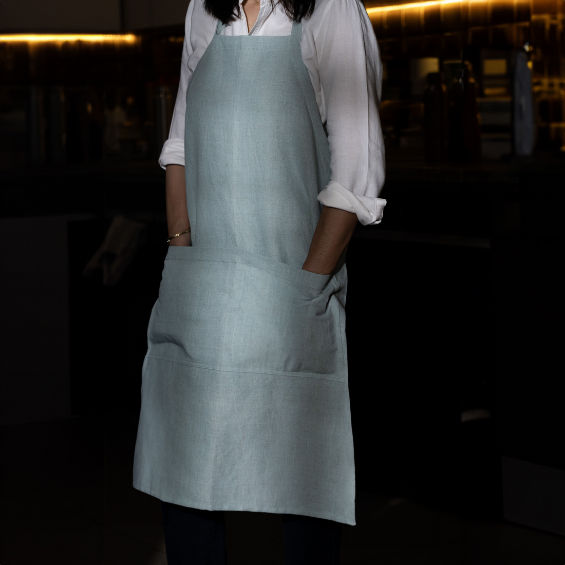straight arm linen apron in blue surf
