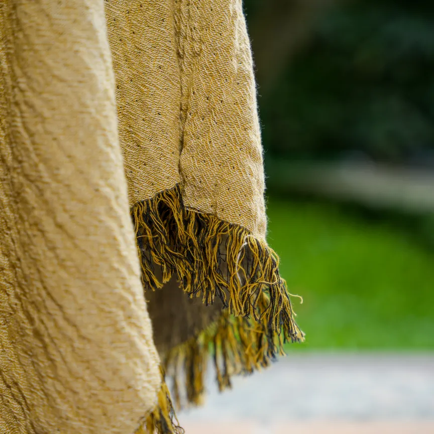 Black and Gold Reversible Cotton Throw