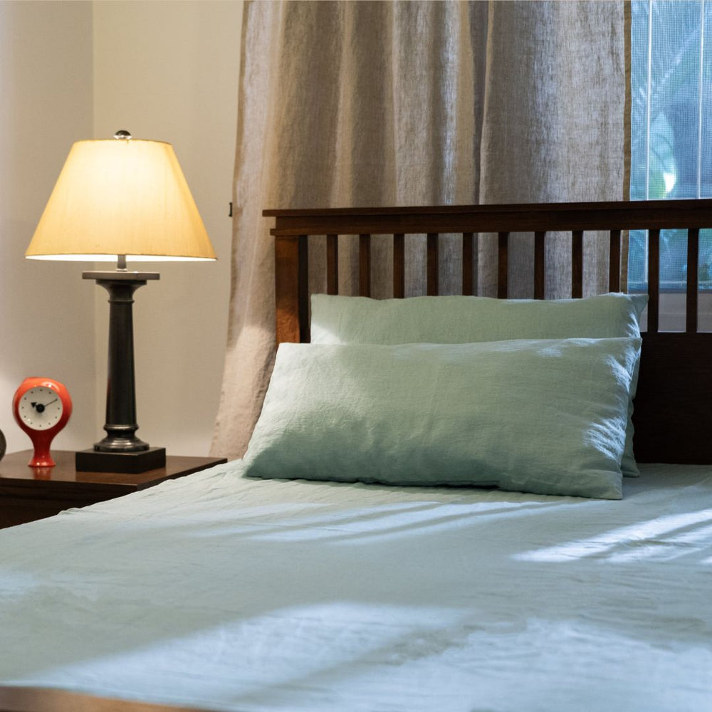 Blue Surf Linen Flat Sheets With Matching Pillow Covers