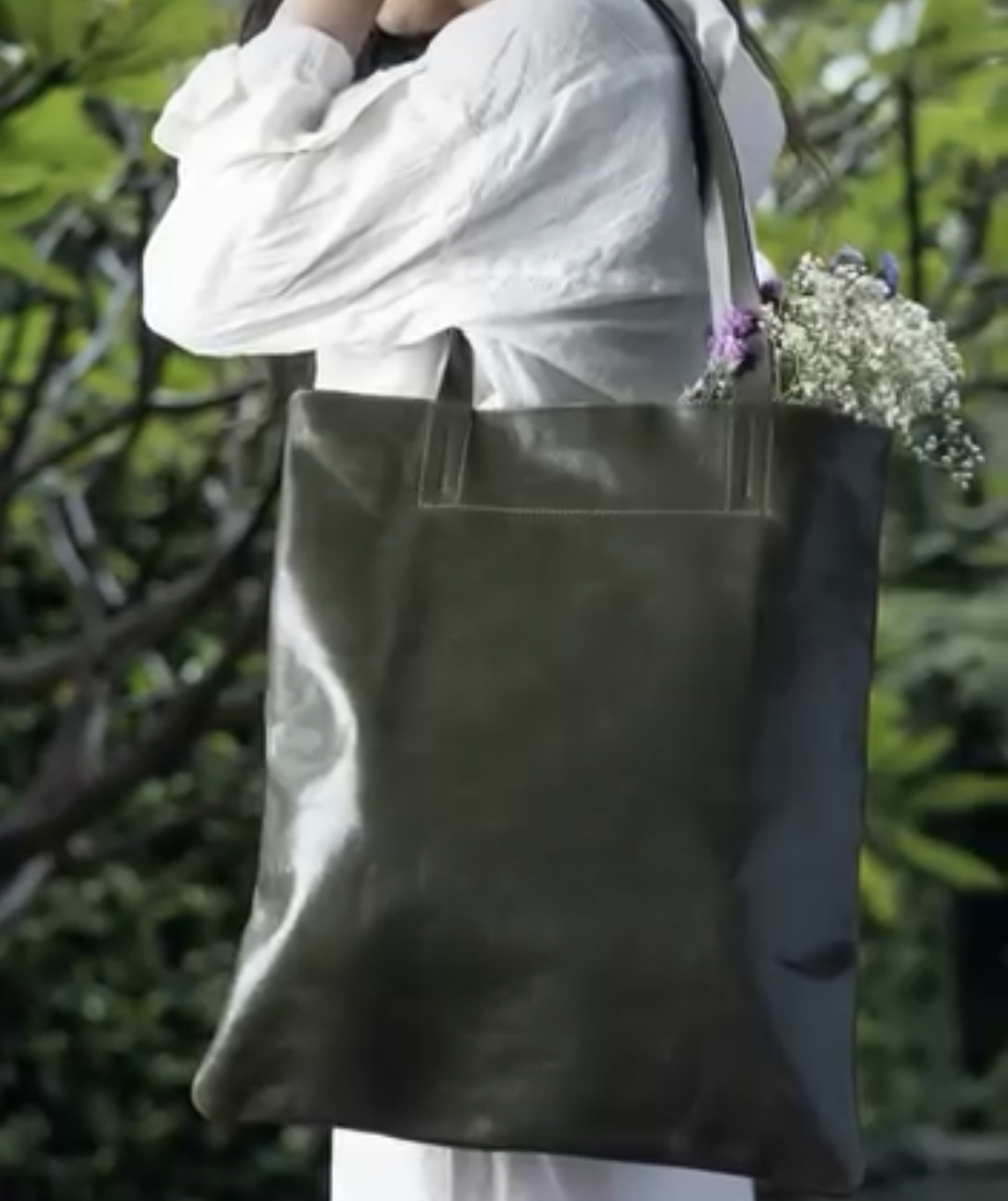 Flat leather Tote Olive Green