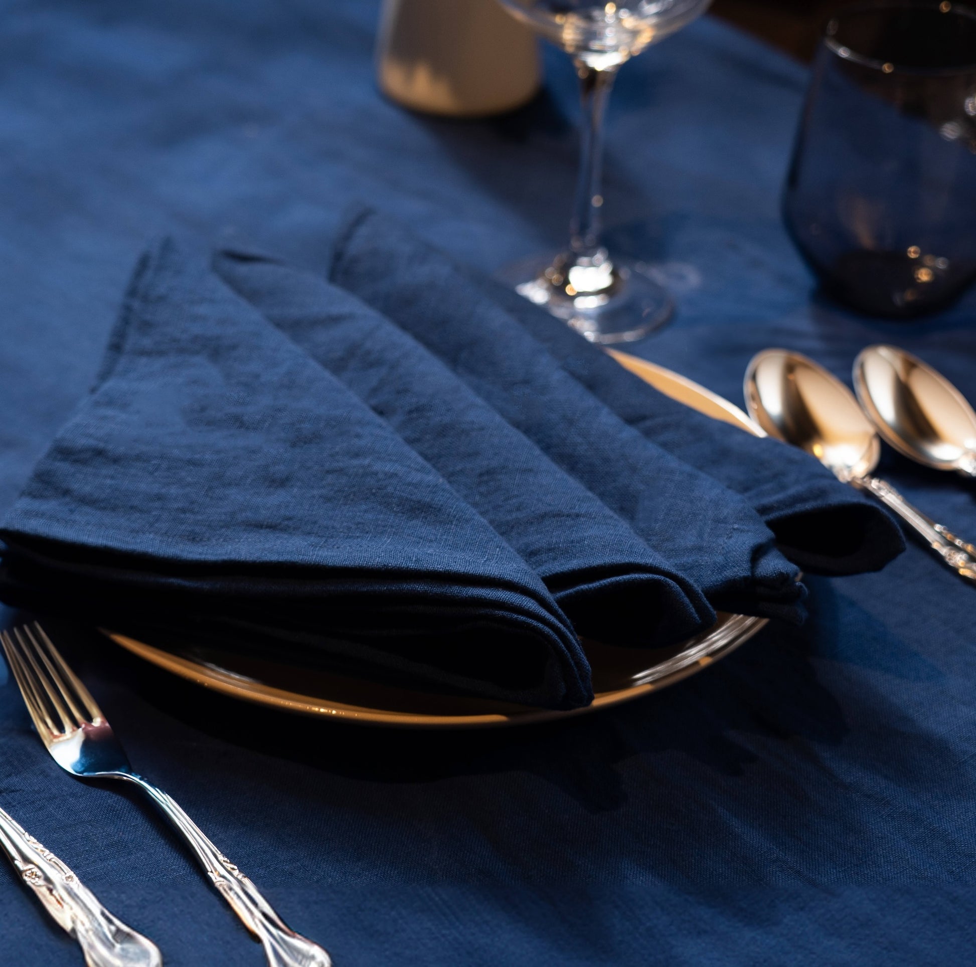 Robin Blue Linen Table Napkins Close up view