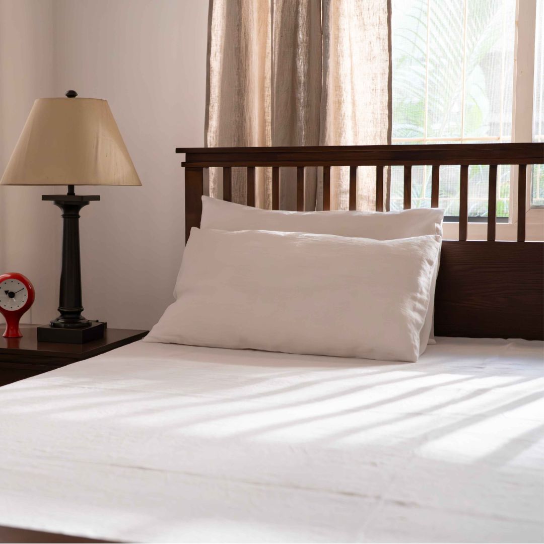 White Linen Flat sheet with Pillows