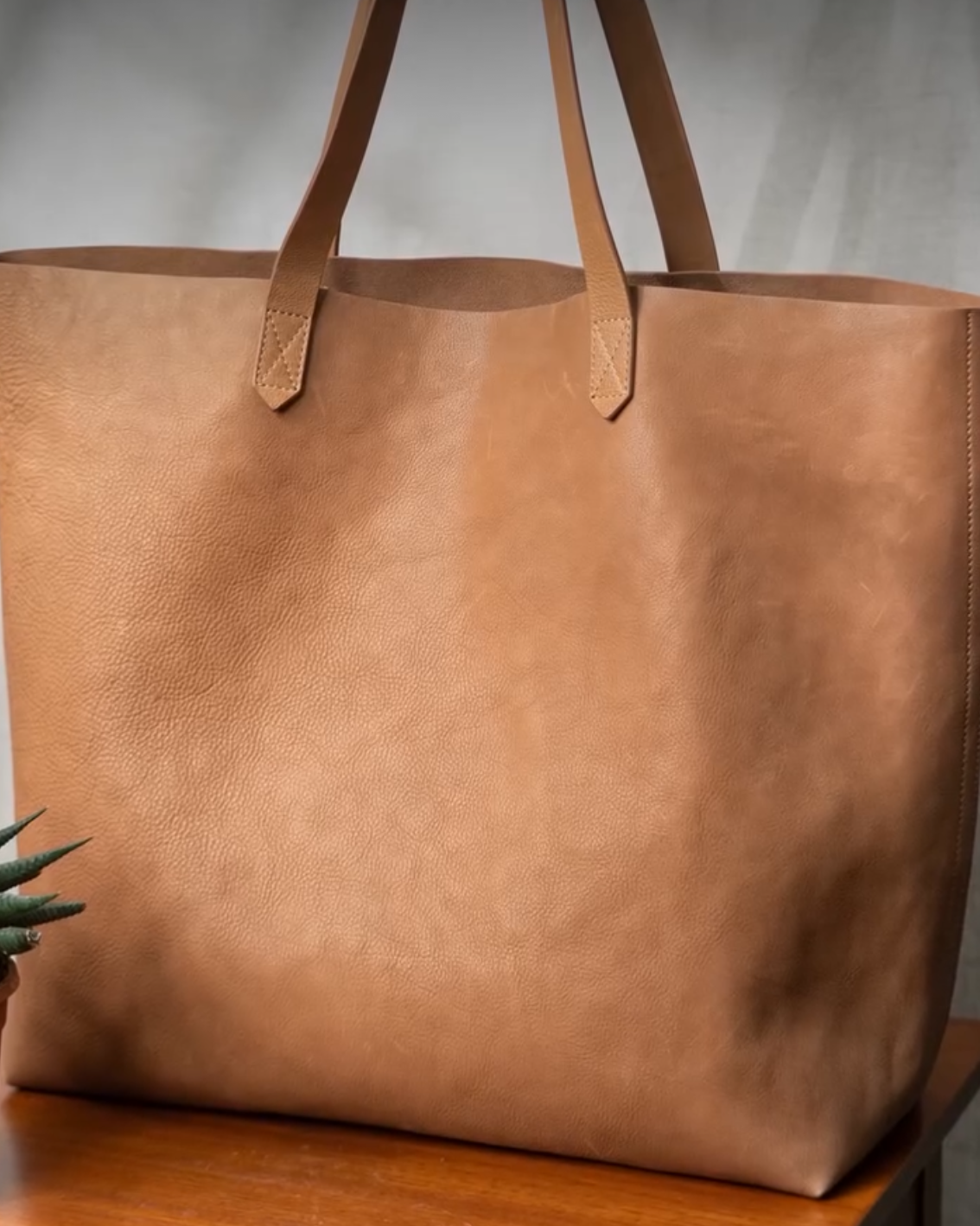 Leather Wide Tote - Caramel